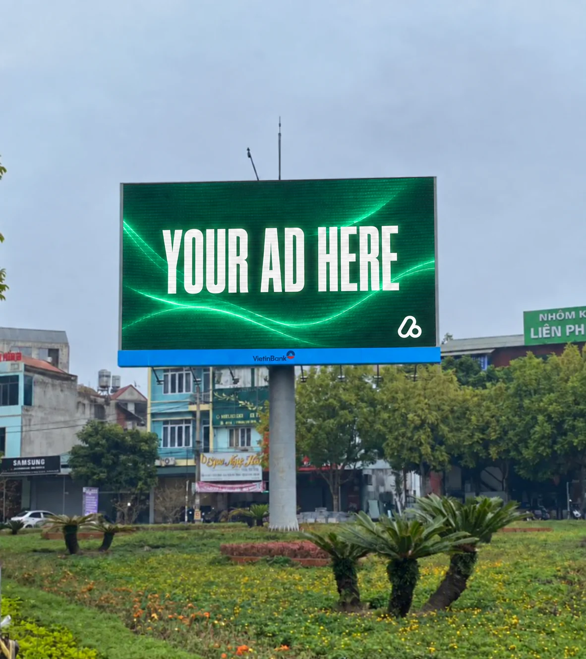 Roadside digital out-of-home billboard in Bắc Kạn